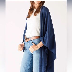 NWT- MERSEA Charleston Travel Wrap in Chambray- OS